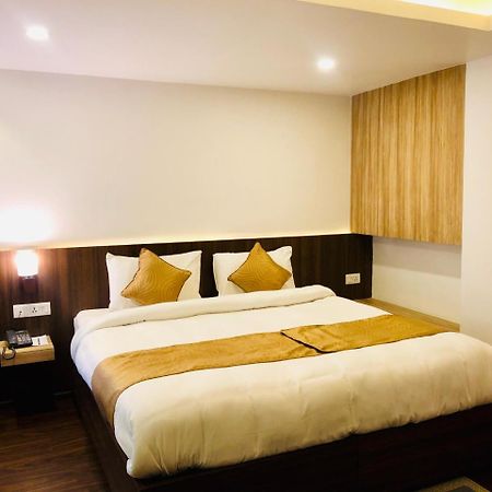 The Milestone Hotel Kathmandu Bagian luar foto