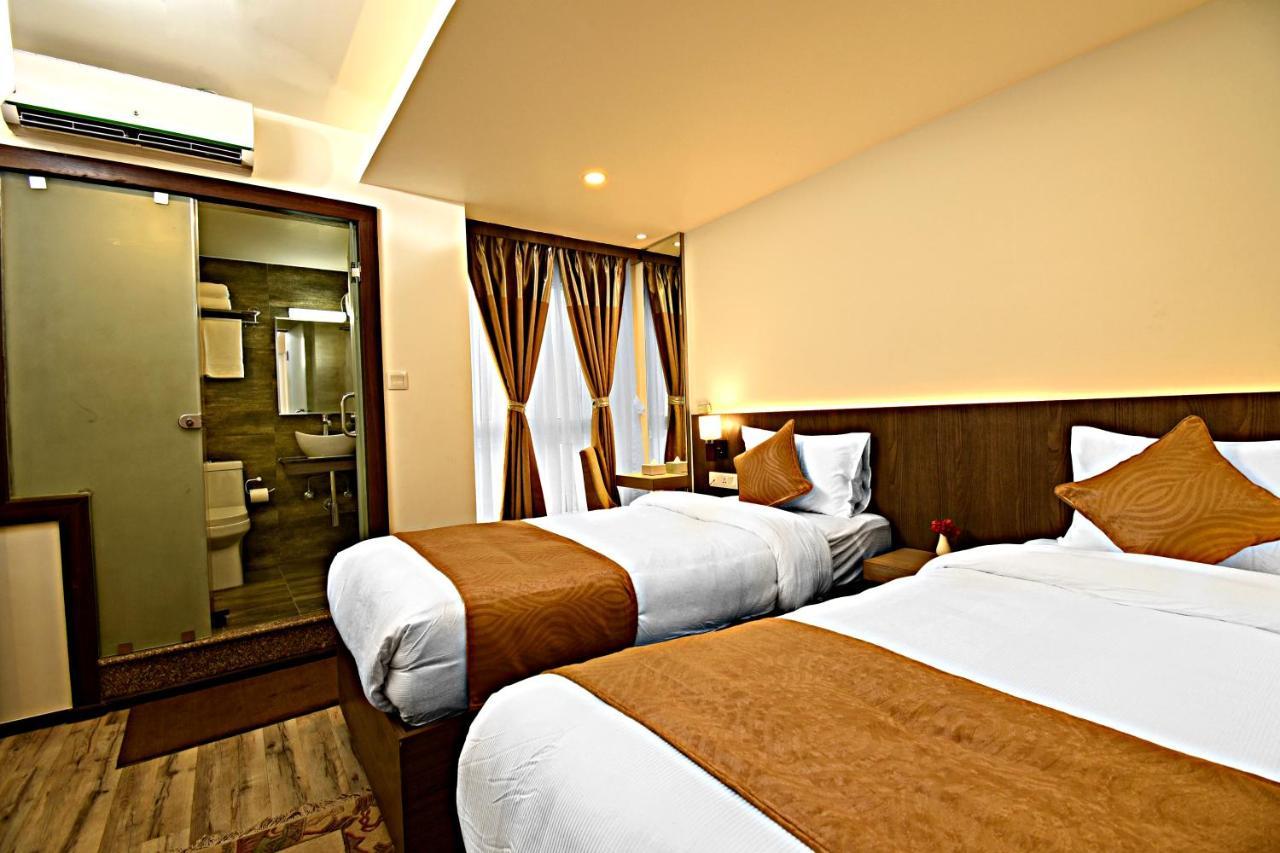 The Milestone Hotel Kathmandu Bagian luar foto