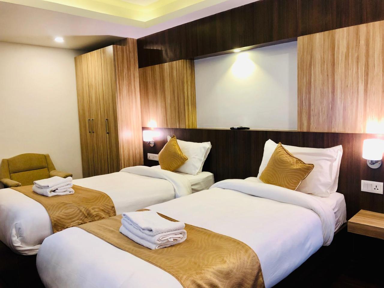 The Milestone Hotel Kathmandu Bagian luar foto