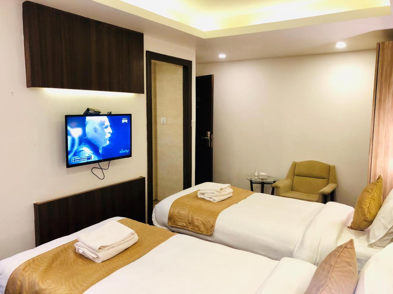 The Milestone Hotel Kathmandu Bagian luar foto