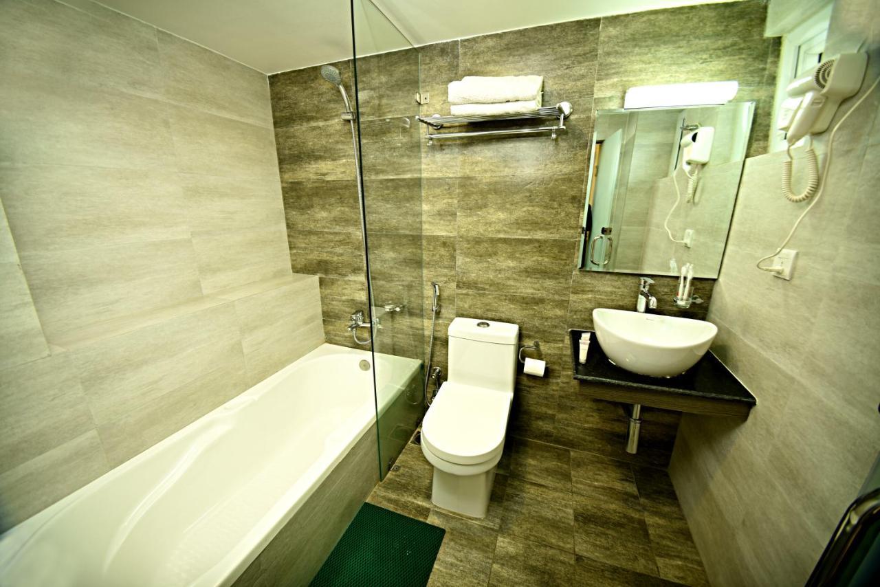 The Milestone Hotel Kathmandu Bagian luar foto